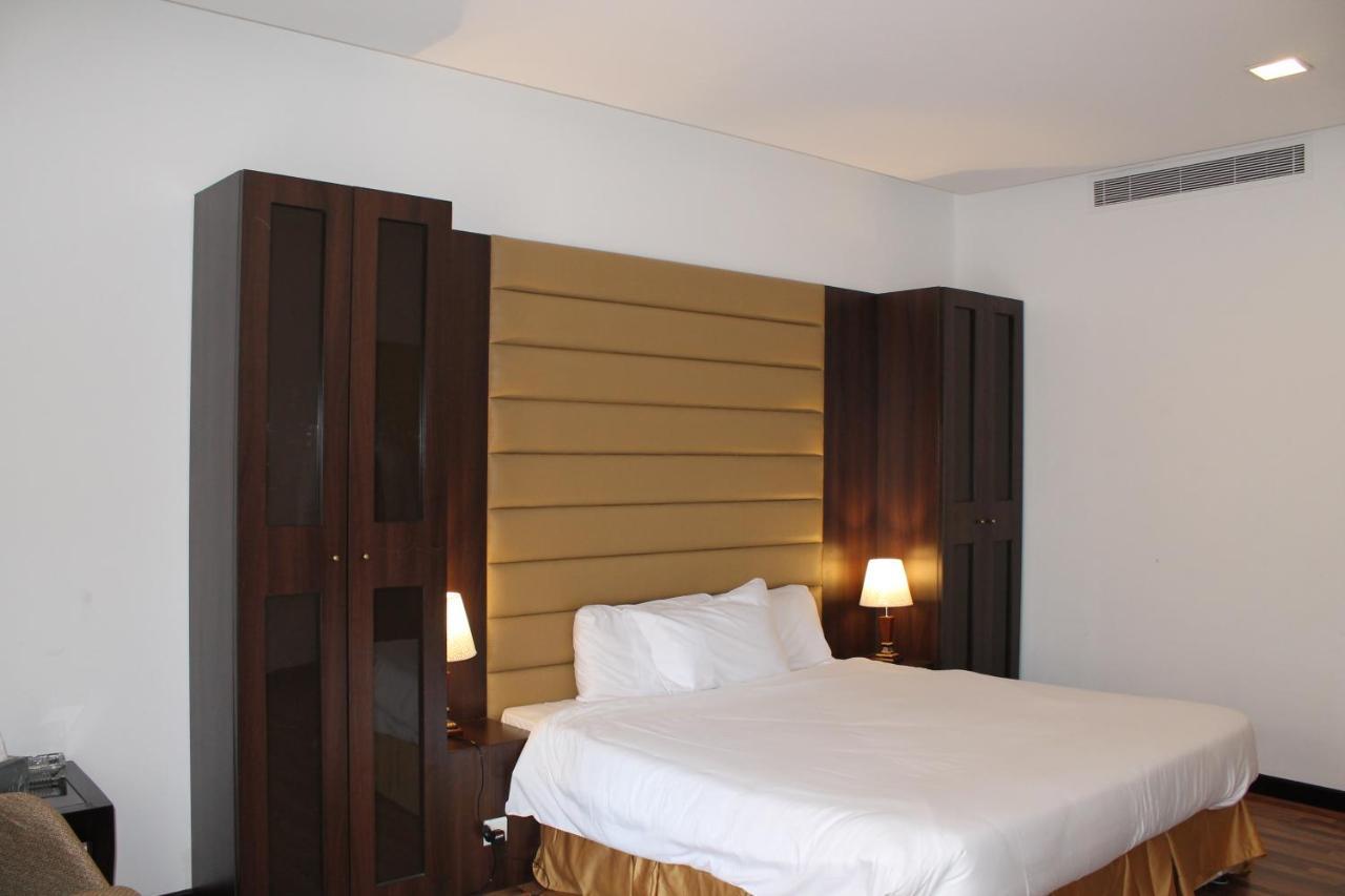 Golden Tulip Hotel