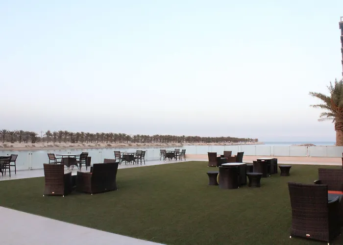 Golden Tulip Al Khobar Suites